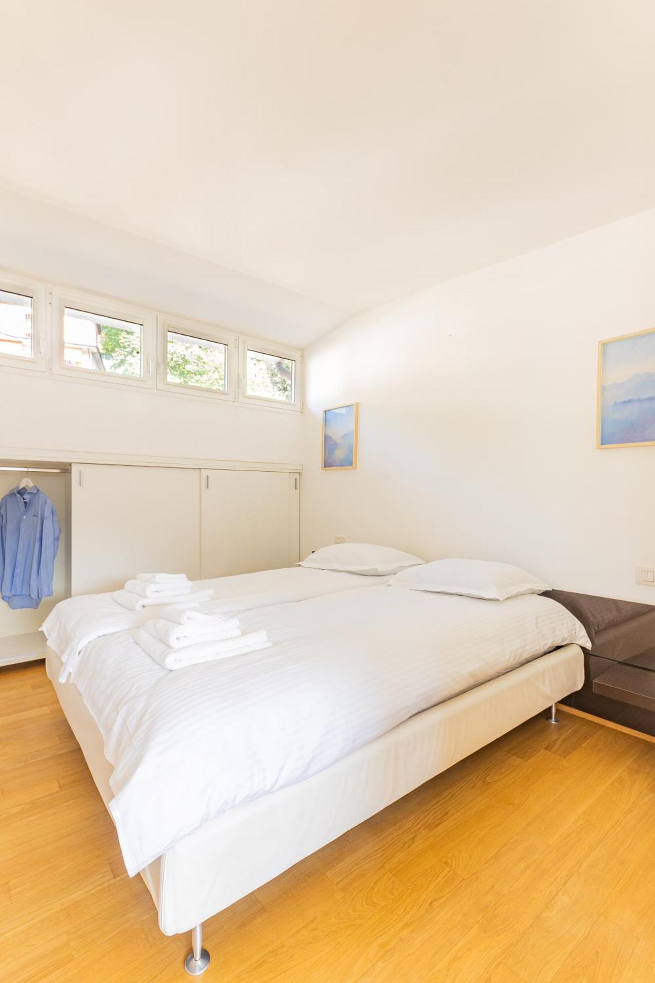 Casa Madlen - Bright Attic With Marvelous View Apartment Campione dʼItalia Екстериор снимка