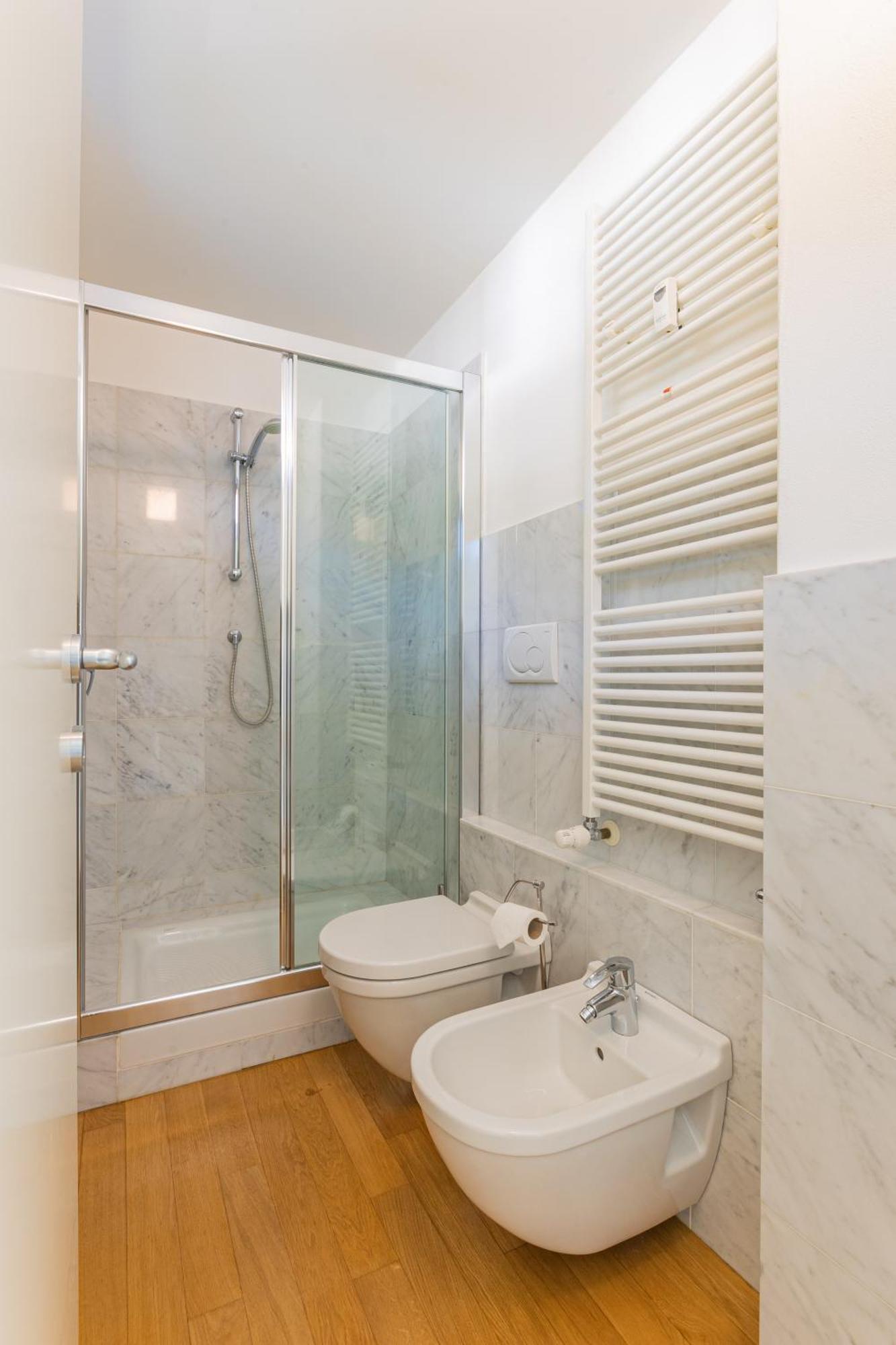 Casa Madlen - Bright Attic With Marvelous View Apartment Campione dʼItalia Екстериор снимка
